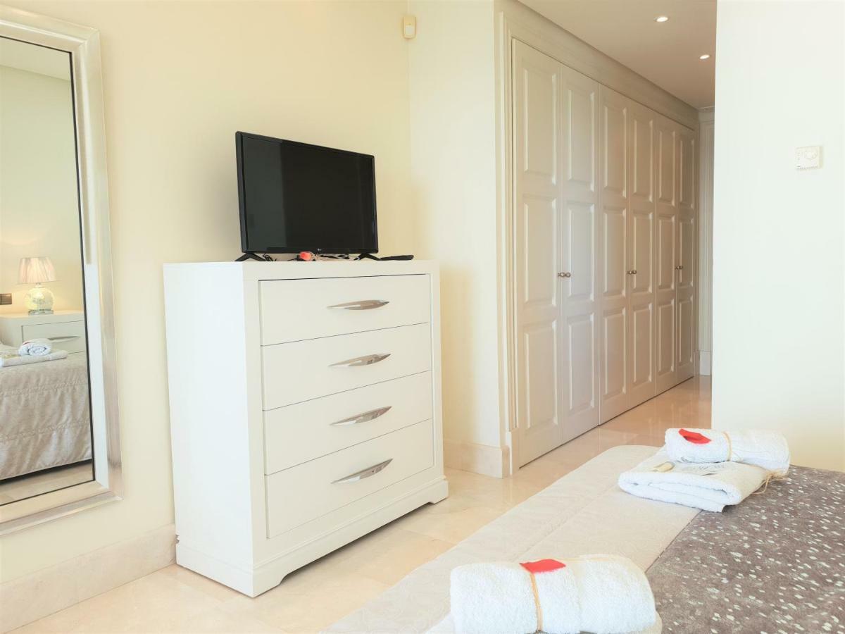 Luxury Apartment Frontal To The Sea In Estepona Doncella Beach Extérieur photo