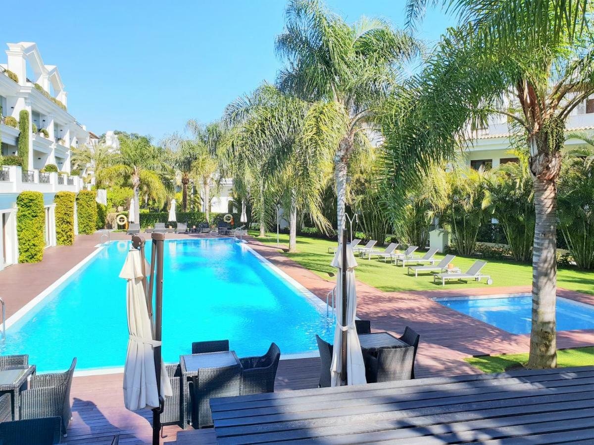 Luxury Apartment Frontal To The Sea In Estepona Doncella Beach Extérieur photo